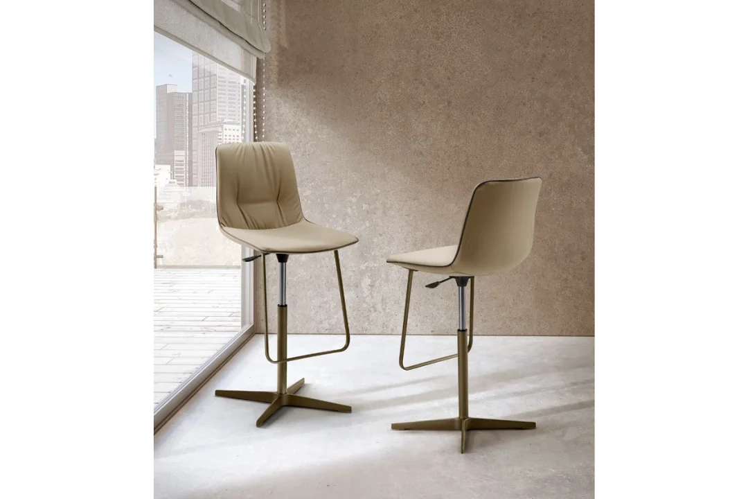LISA STOOL_4 ways